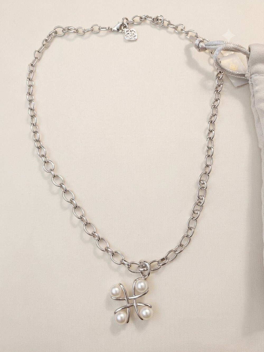 Kendra Scott Silver Pearl Clover Pendant Chain Necklace - Women Jewelry